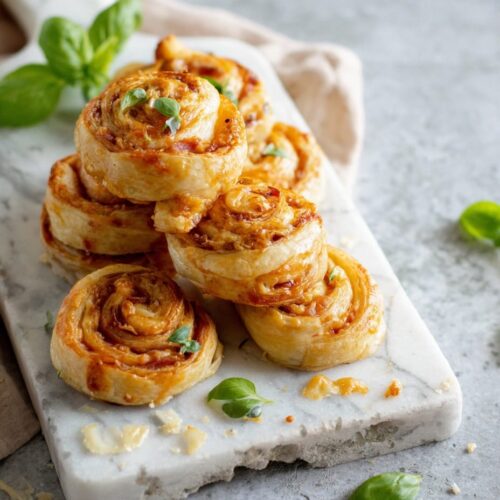 Puff Pastry Pinwheels with Prosciutto and Gruyère
